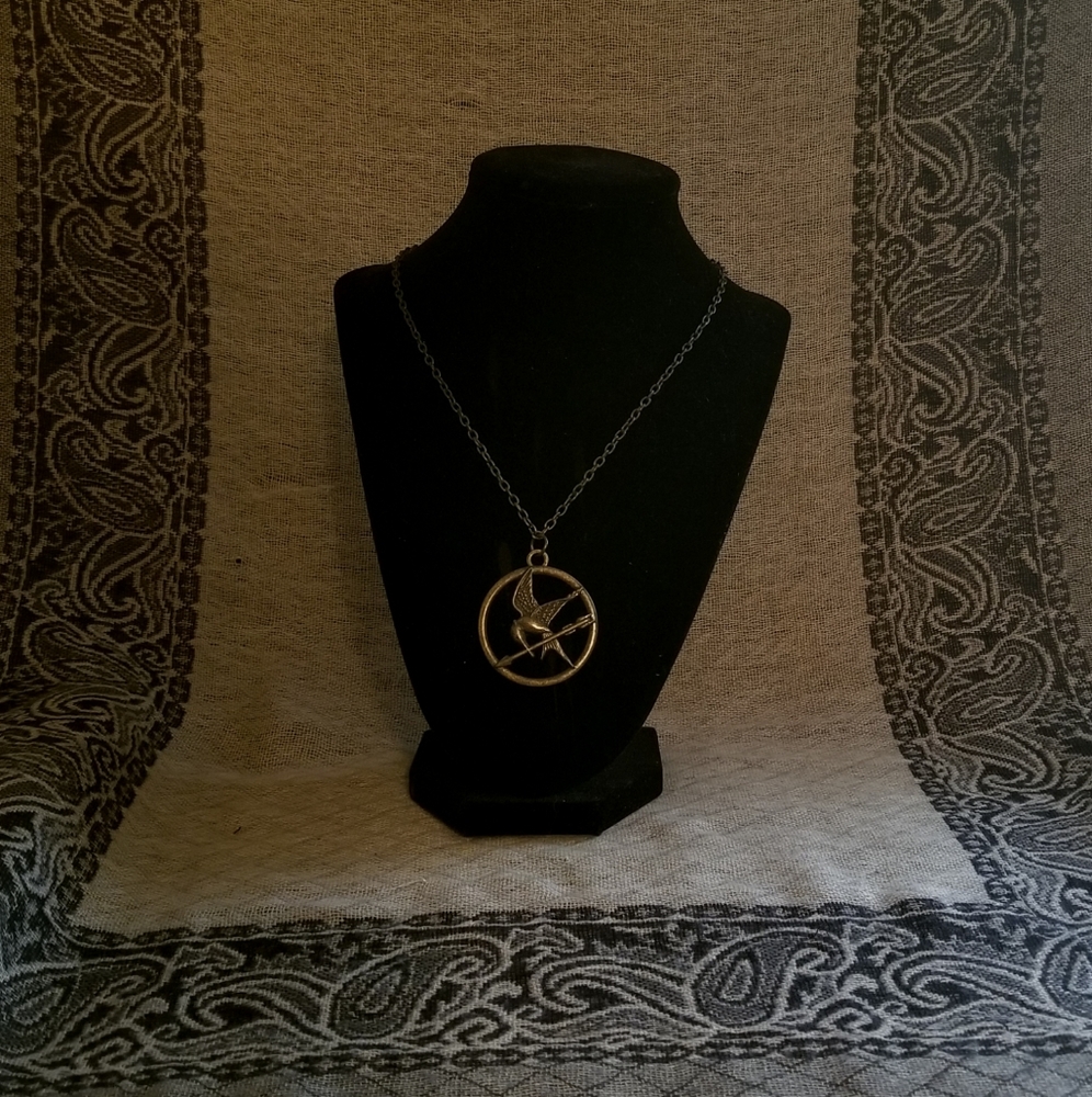 Hottopic Hunger Games Necklace